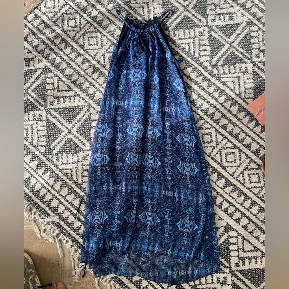 Women’s Lucky navy blue paisley dress for sale. Size small. Tea length.